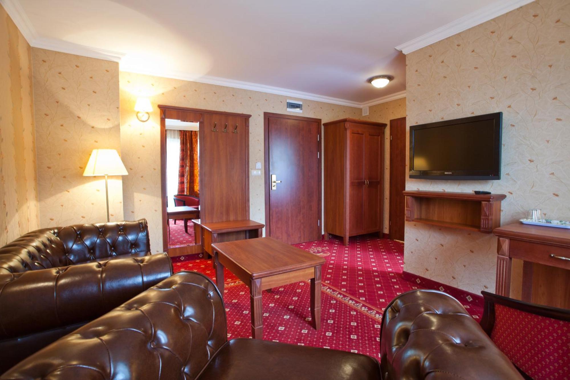 Hotel Albatros Serwy Buitenkant foto