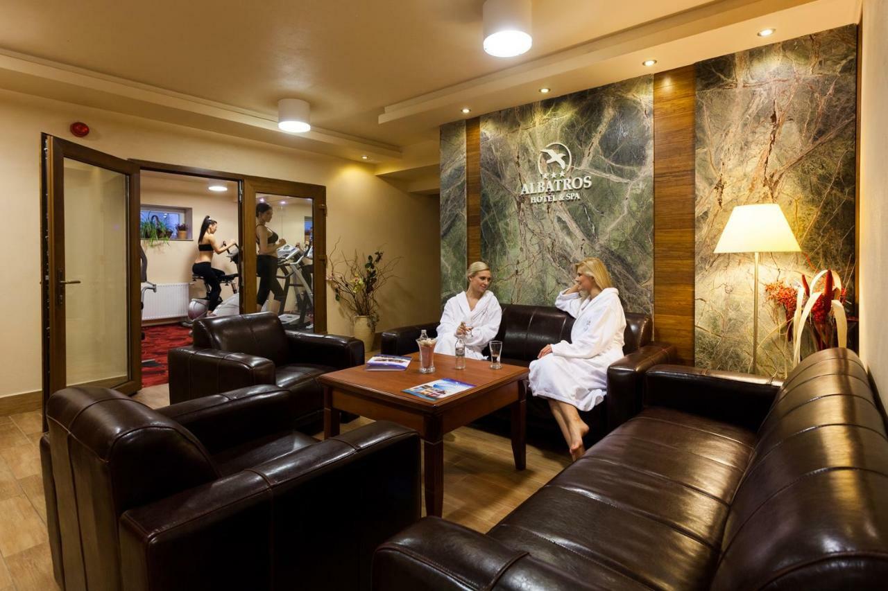 Hotel Albatros Serwy Buitenkant foto